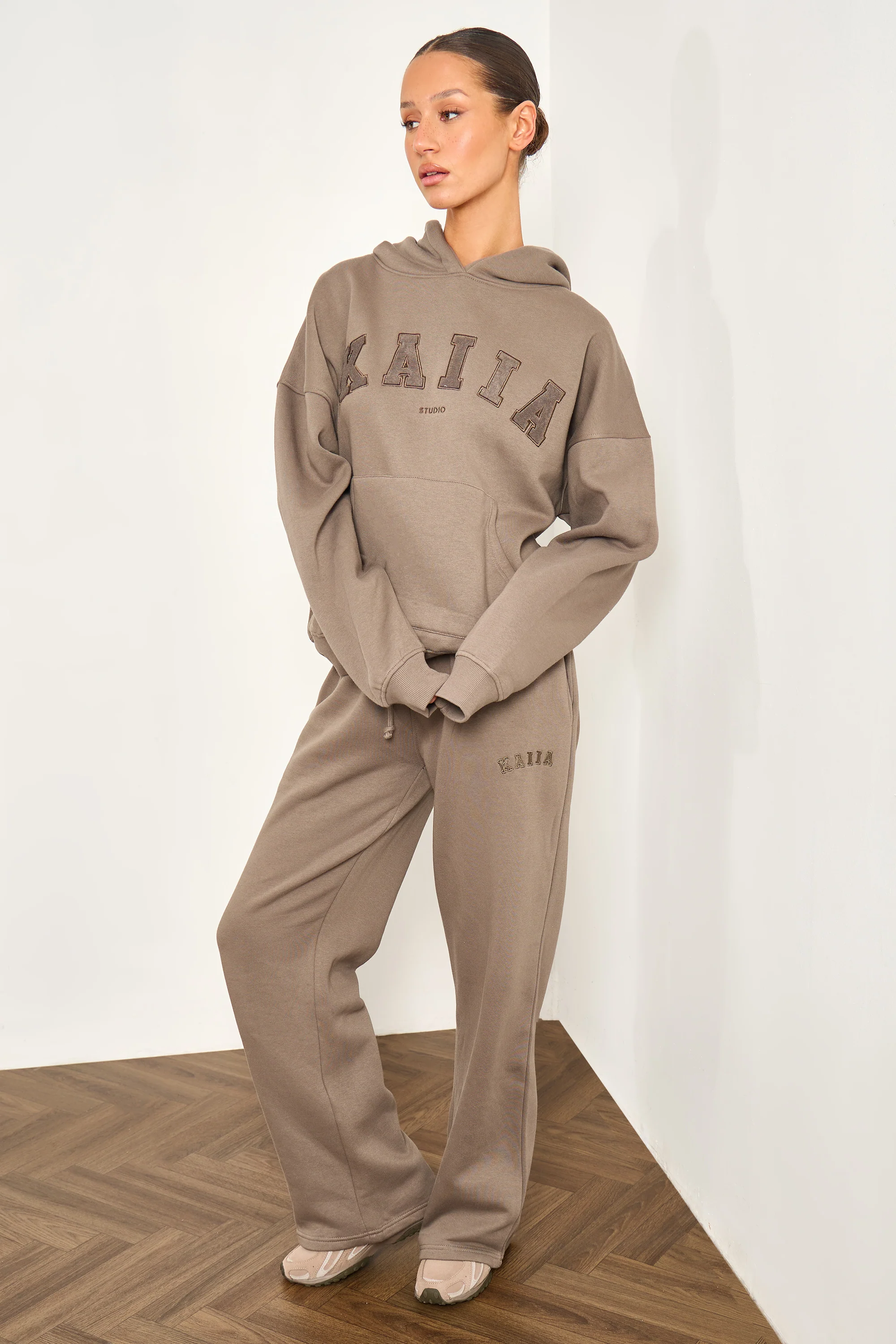 Kaiia Studio Oversized Hoodie Grey Taupe - Image 3