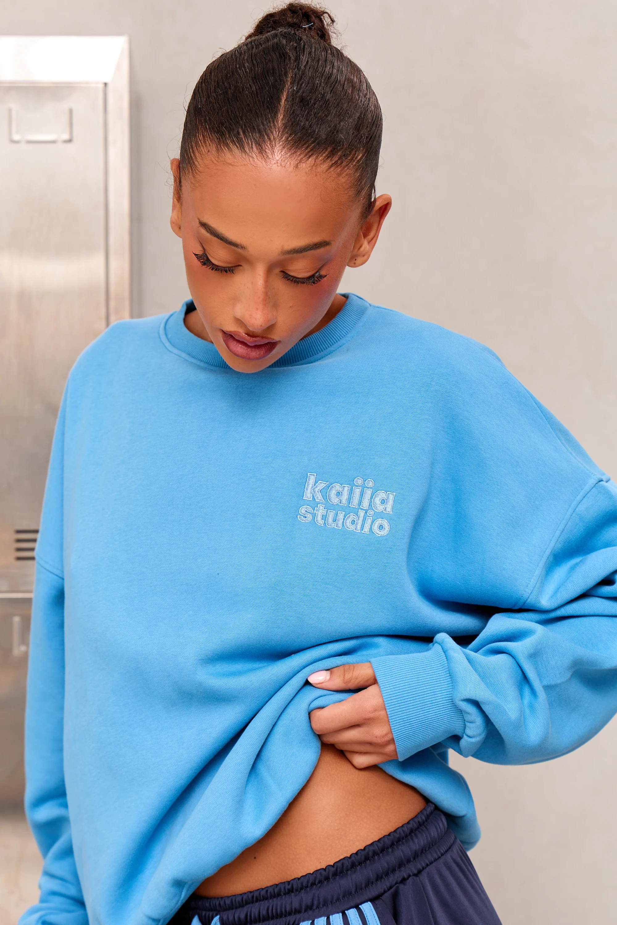 Kaiia Studio Oversized Sweatshirt Vibrant Blue - Image 2