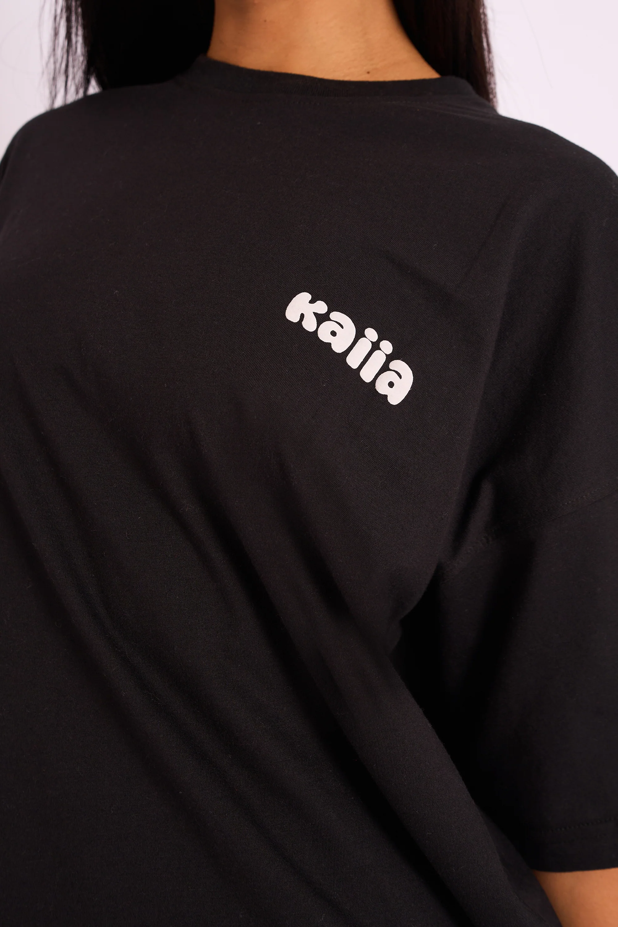 Kaiia Studio Oversized Tee Black - Image 4