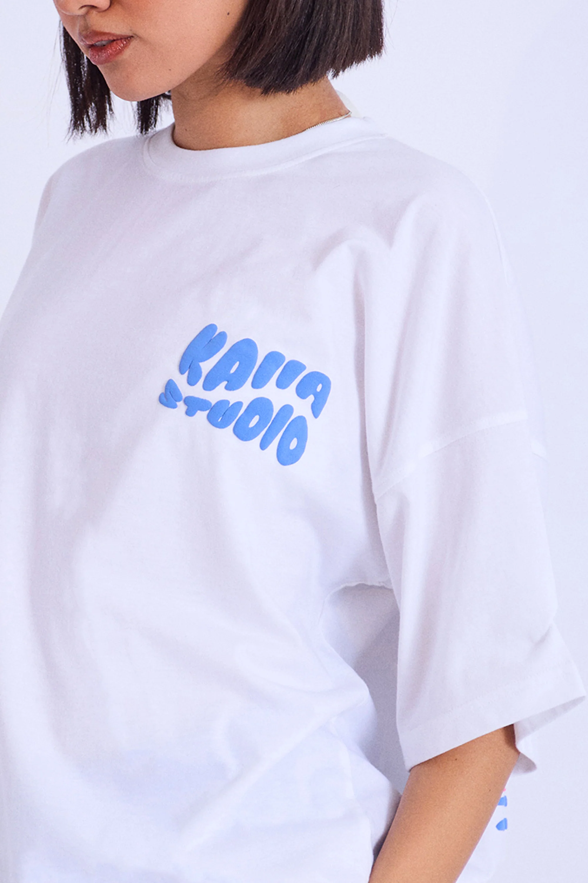 Kaiia Studio Palm Tree Bubble Logo Oversized T-shirt White & Blue - Image 4