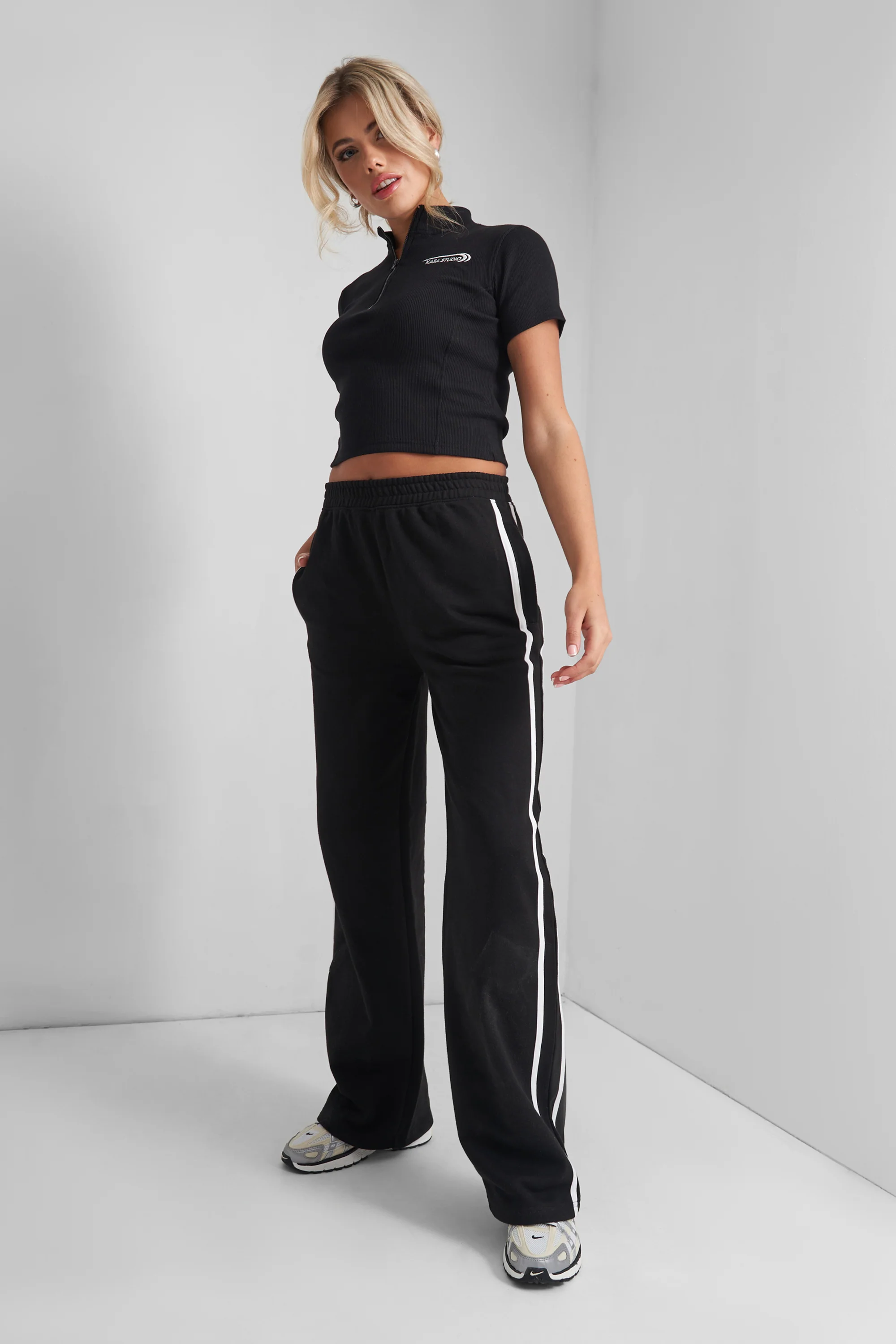 Kaiia Studio Zip Up Logo Crop Top Black - Image 5