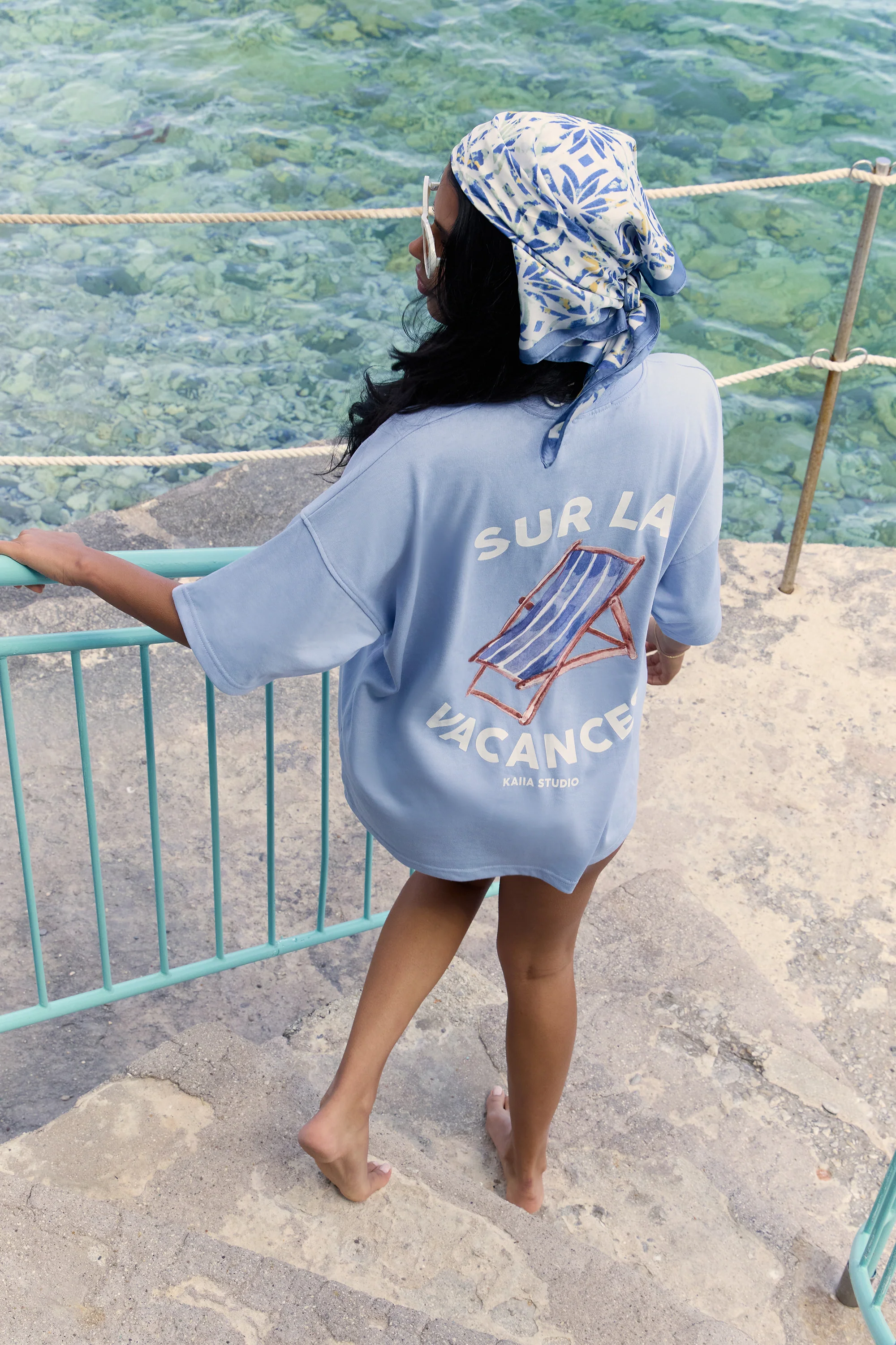 Kaiia Sur La Vacances Back Graphic Oversized T-Shirt Baby Blue - Image 3