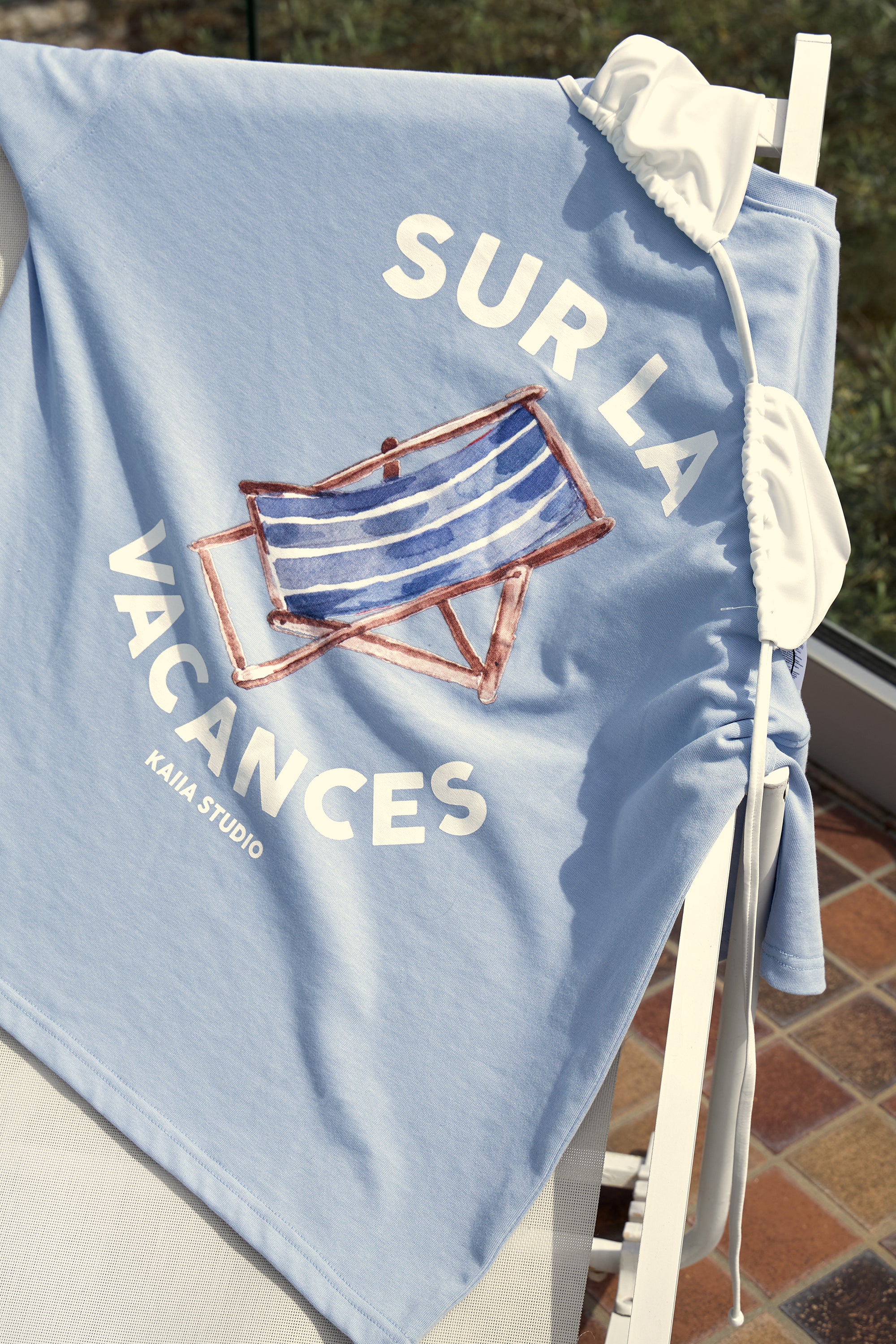 Kaiia Sur La Vacances Back Graphic Oversized T-Shirt Baby Blue - Image 5