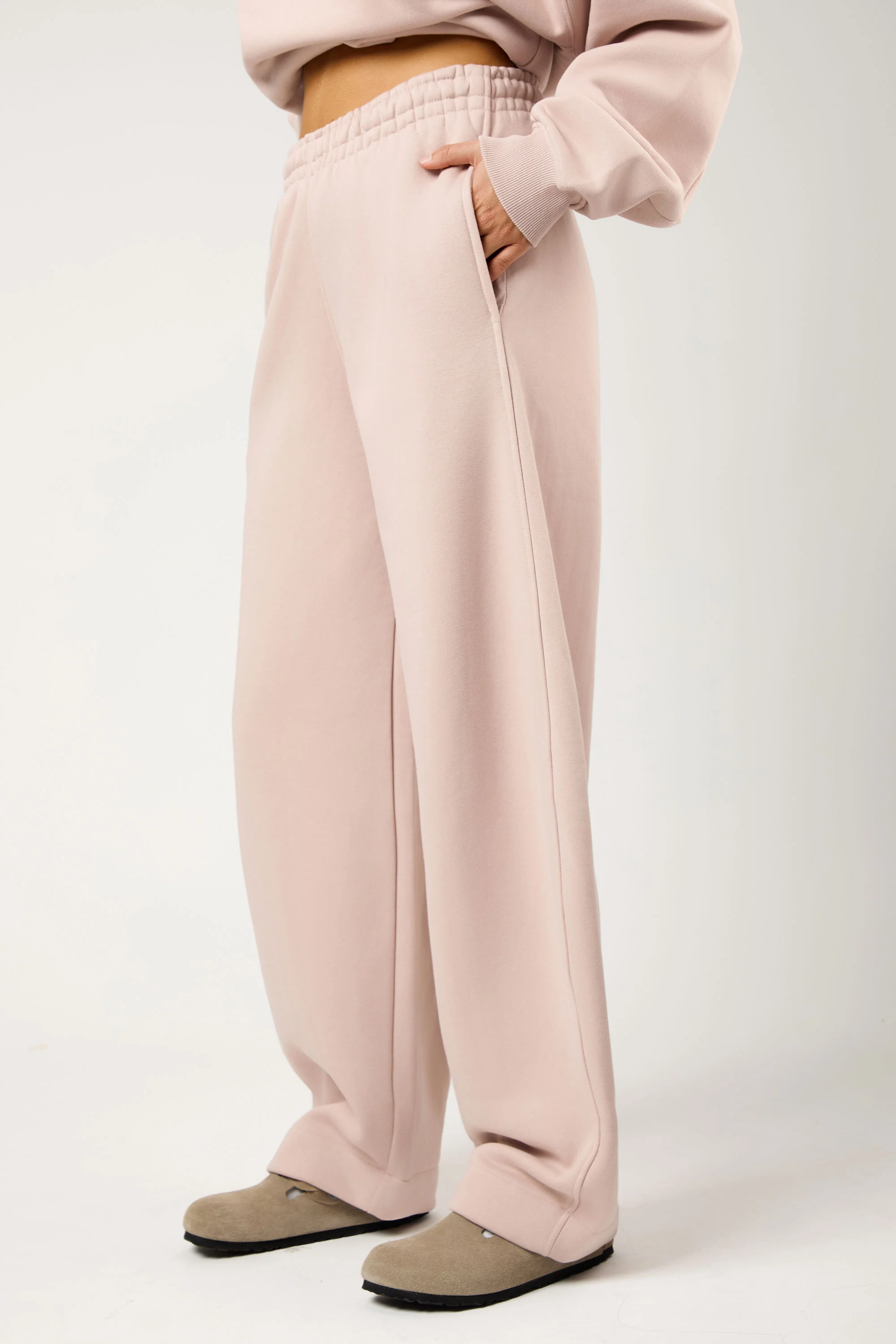 Kaiia The Label Seam Detail Side Pocket Barrel Leg Joggers Pink Champagne - Image 3