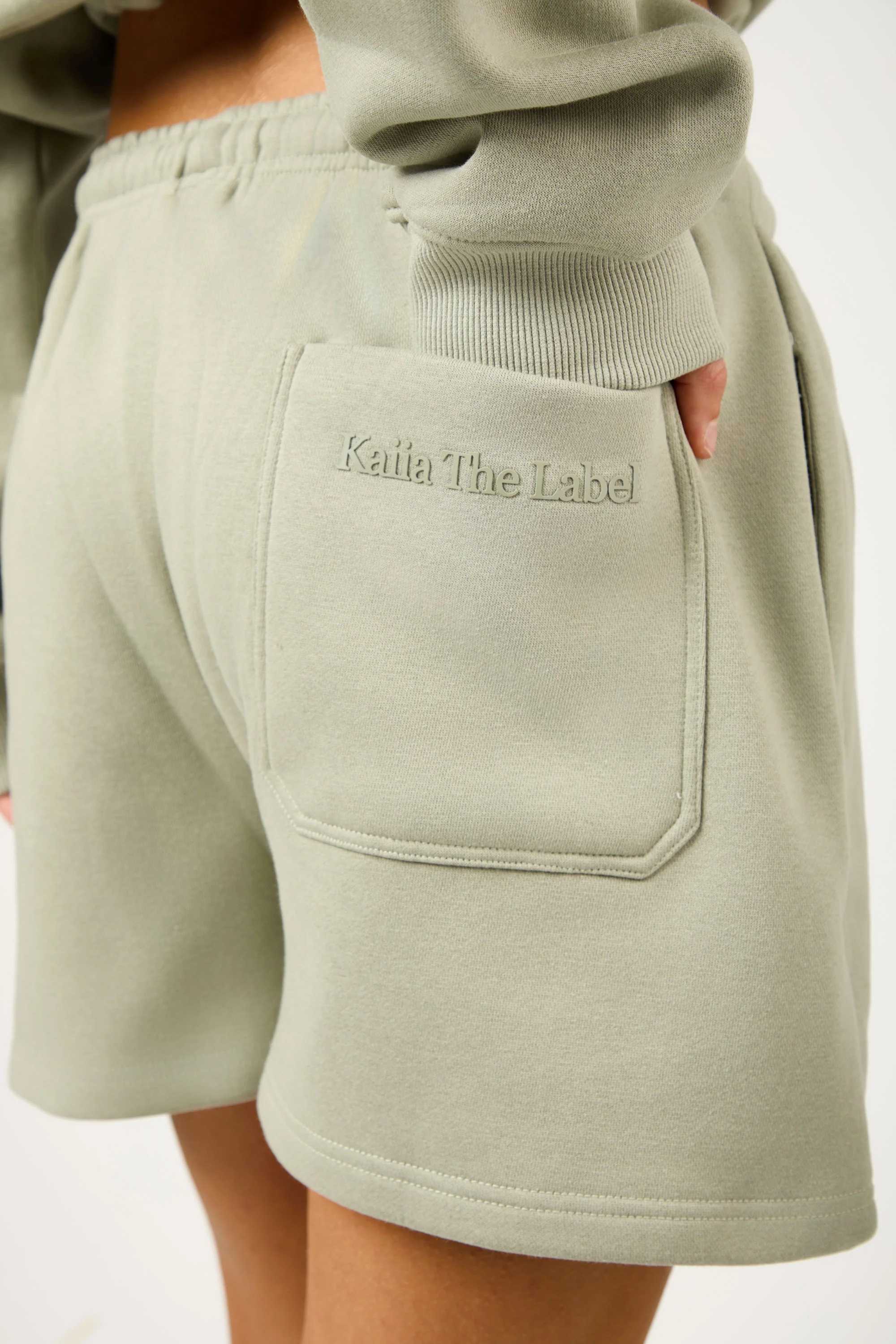 Kaiia The Label Seam Detail Side Pocket Shorts Sage - Image 2