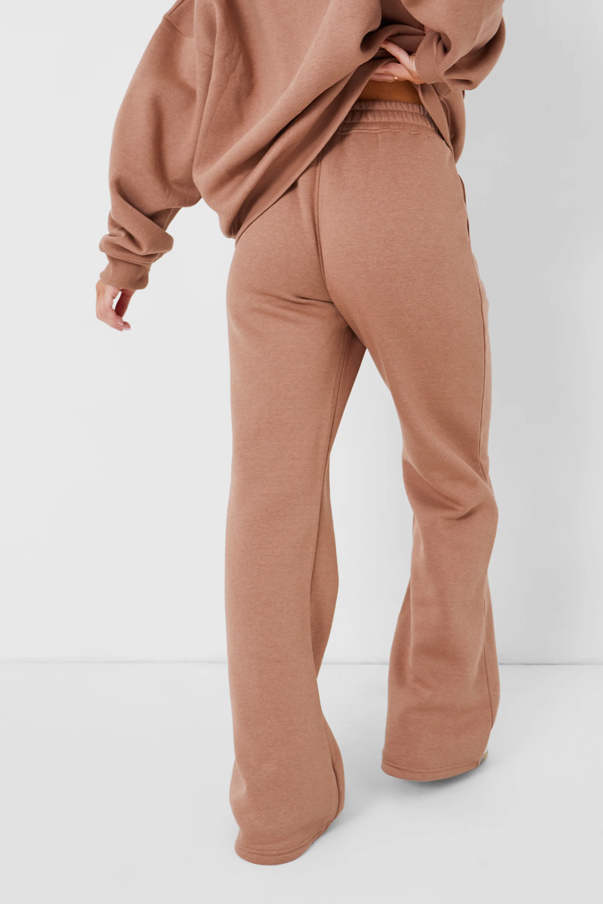 Kaiia Wide Leg Sweat Pants in Caramel - Image 4