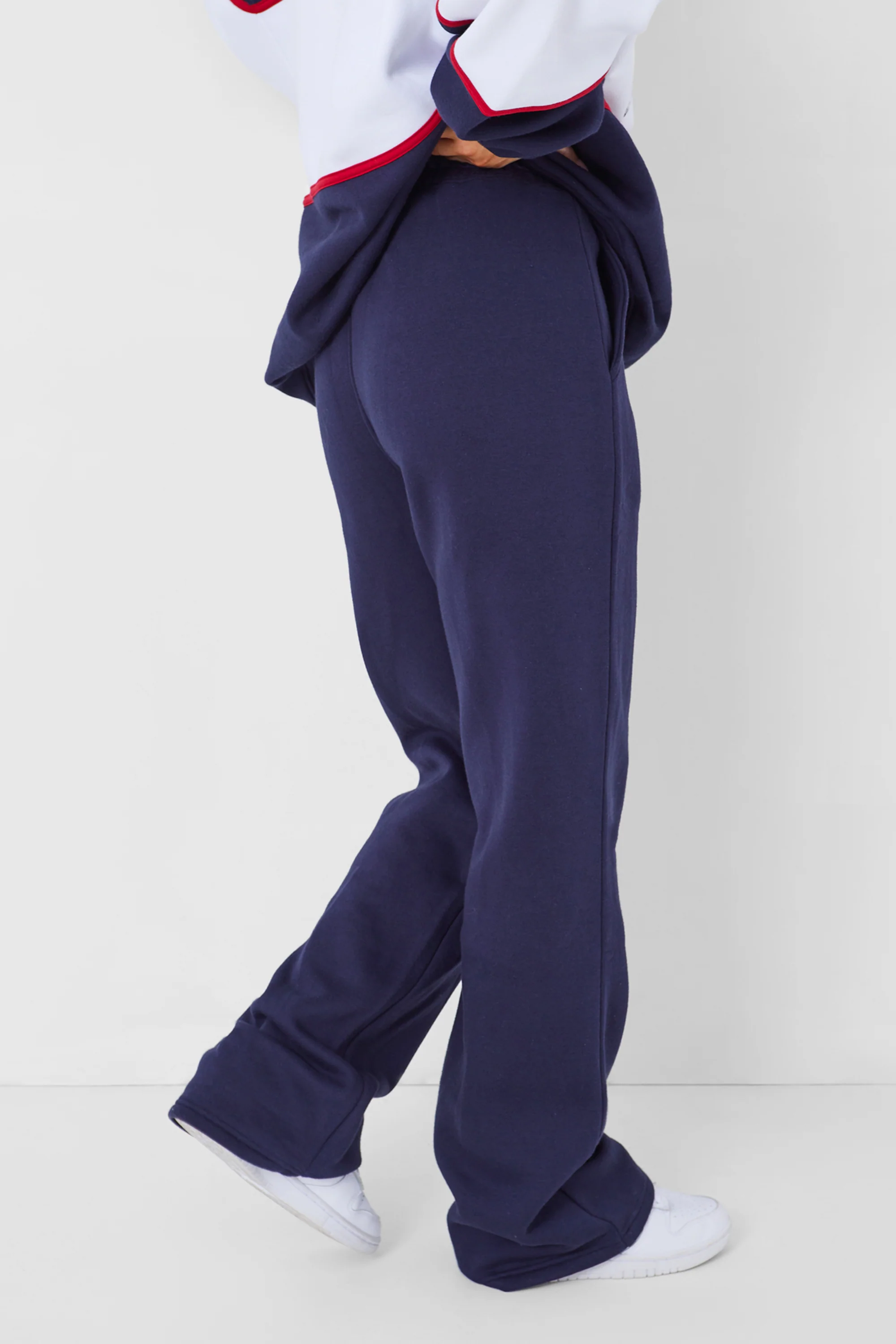 Kaiia Wide Leg Sweat Pants in Navy - Image 4