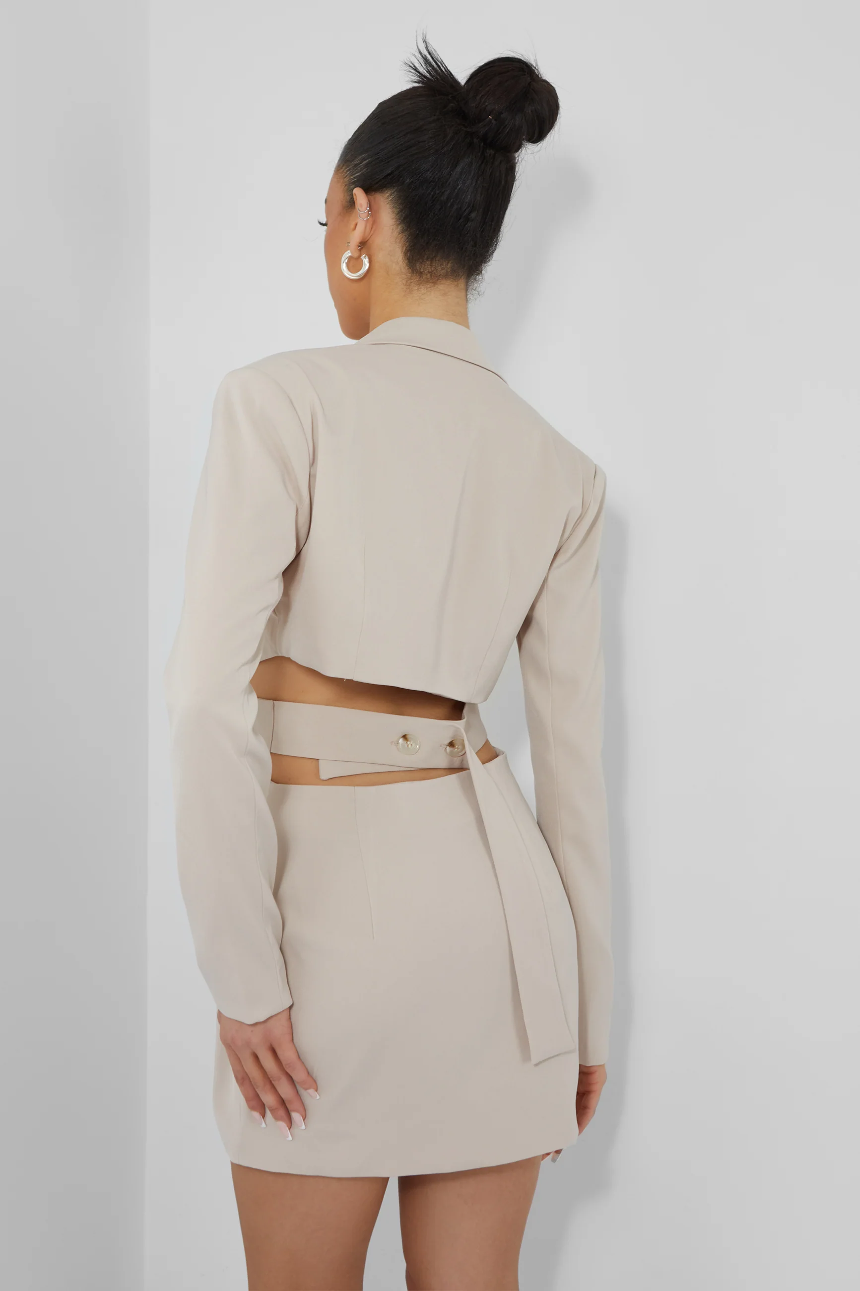 Pocket Detail Cut Out Waist Tailored Blazer Dress Ecru - Image 4