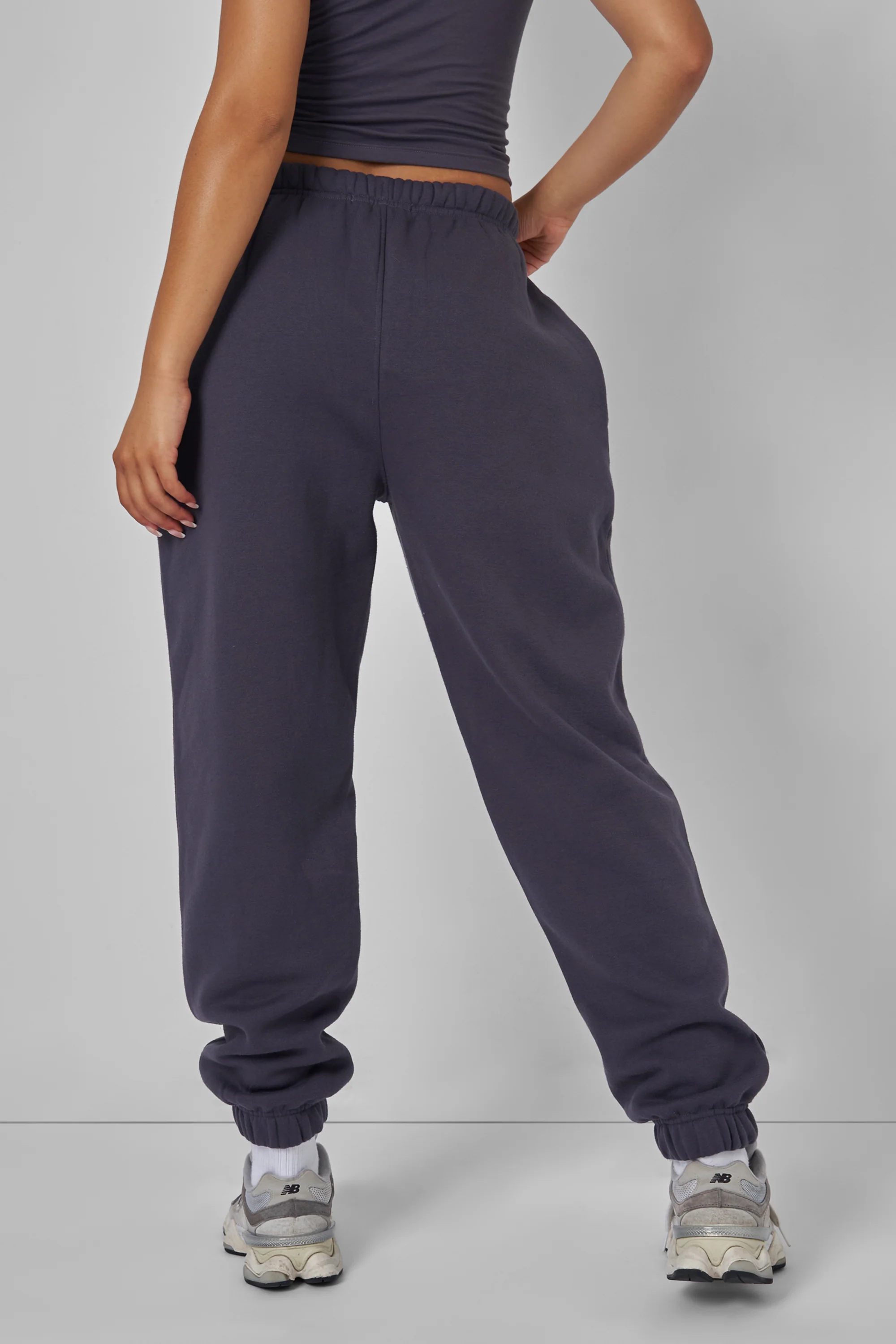 Relaxed Fit Cuffed Jogger Dark Grey - Image 4
